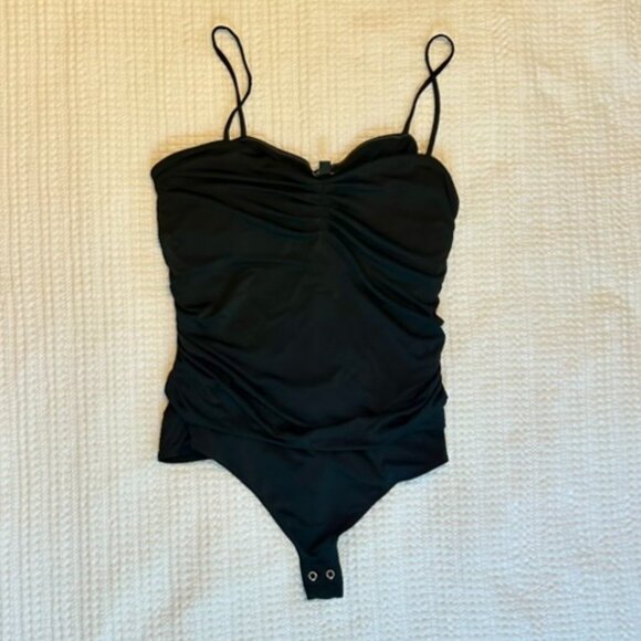 Express Body Contour Compression Ruched Bodysuit With Bra Cups - Picture 5 of 8